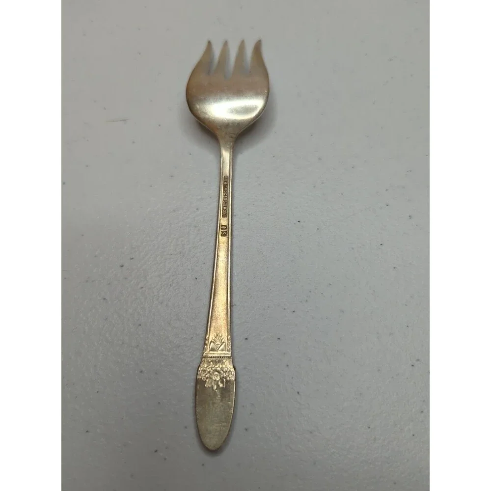 International 1847 Rogers Silverplate FIRST LOVE Chipped Beef Fork(s) 6.25